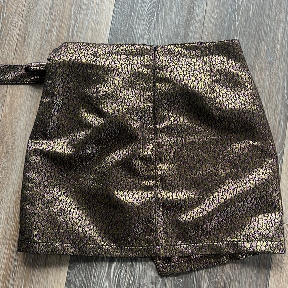 Express Skirt, Metallic, Fuchsia & Green Pattern - Picture 4 of 4